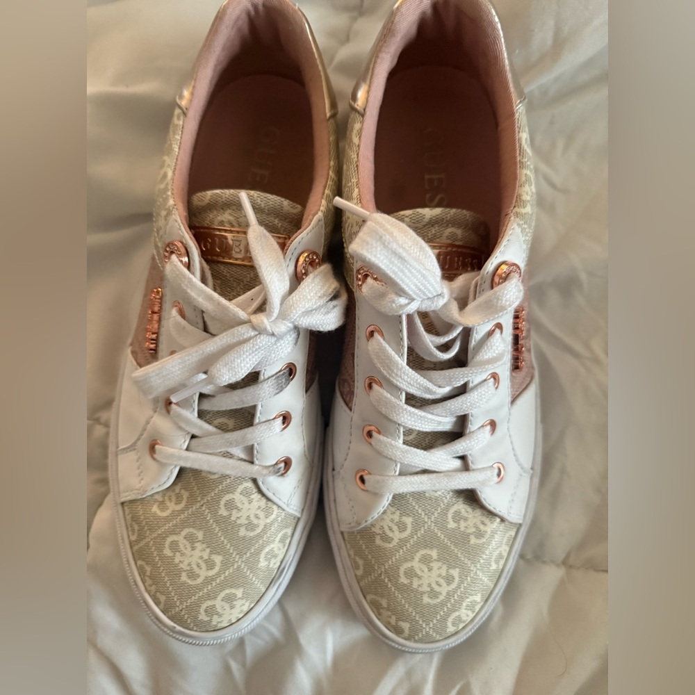 Guess sneakers size 9.5